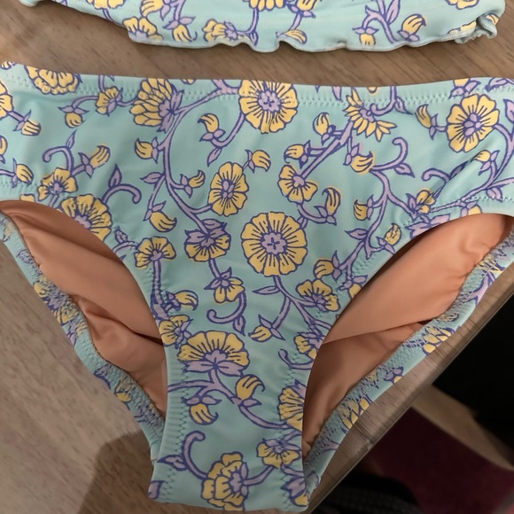 CrewCuts Two Piece Bathing Suit Size Children 4/5. Pretty flower pattern, NWT - Picture 2 of 11